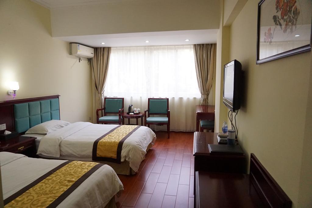 Guangdong Oversea Chinese Hotel Canton Chambre photo