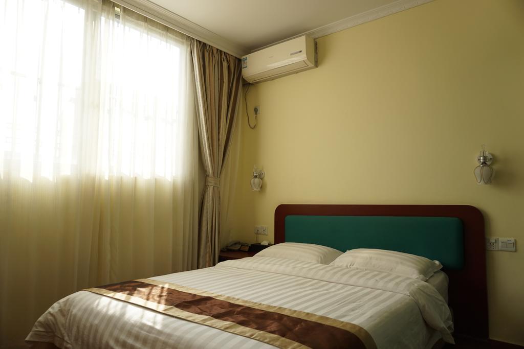 Guangdong Oversea Chinese Hotel Canton Chambre photo
