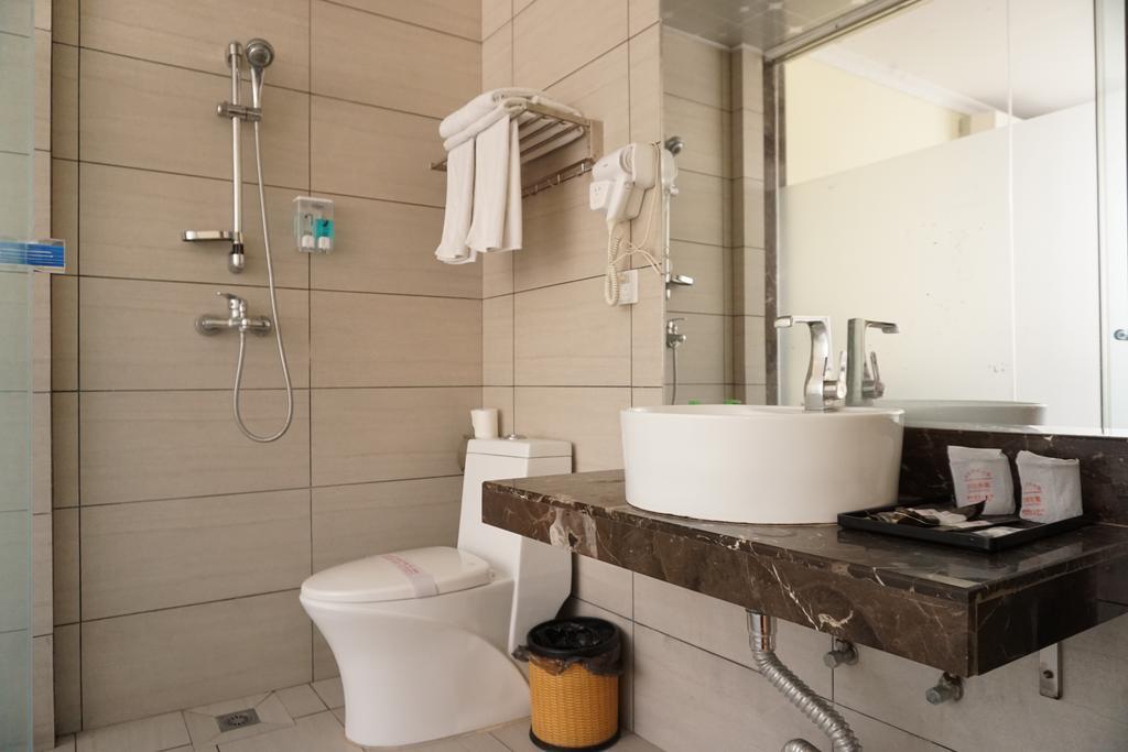 Guangdong Oversea Chinese Hotel Canton Chambre photo